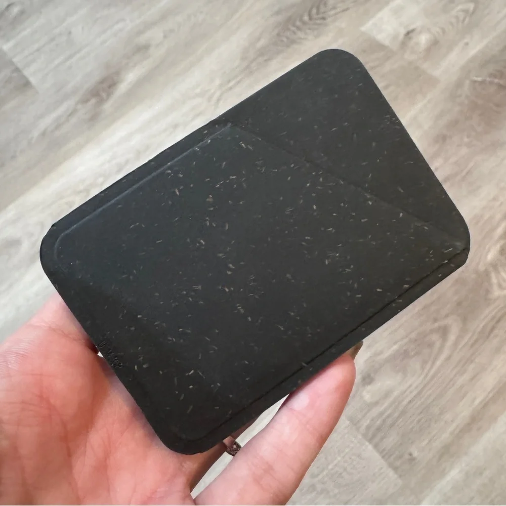 Pela Black Mini Wallet Silicone Compostable Sustainable NEW Slimline